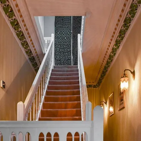 2 Priory Manor Windermere